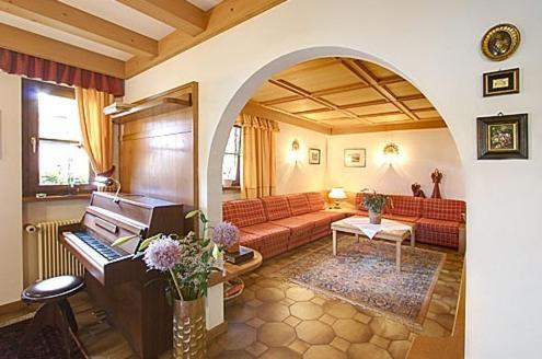 Panorama Garni Ingrid Hotel Toblach Buitenkant foto